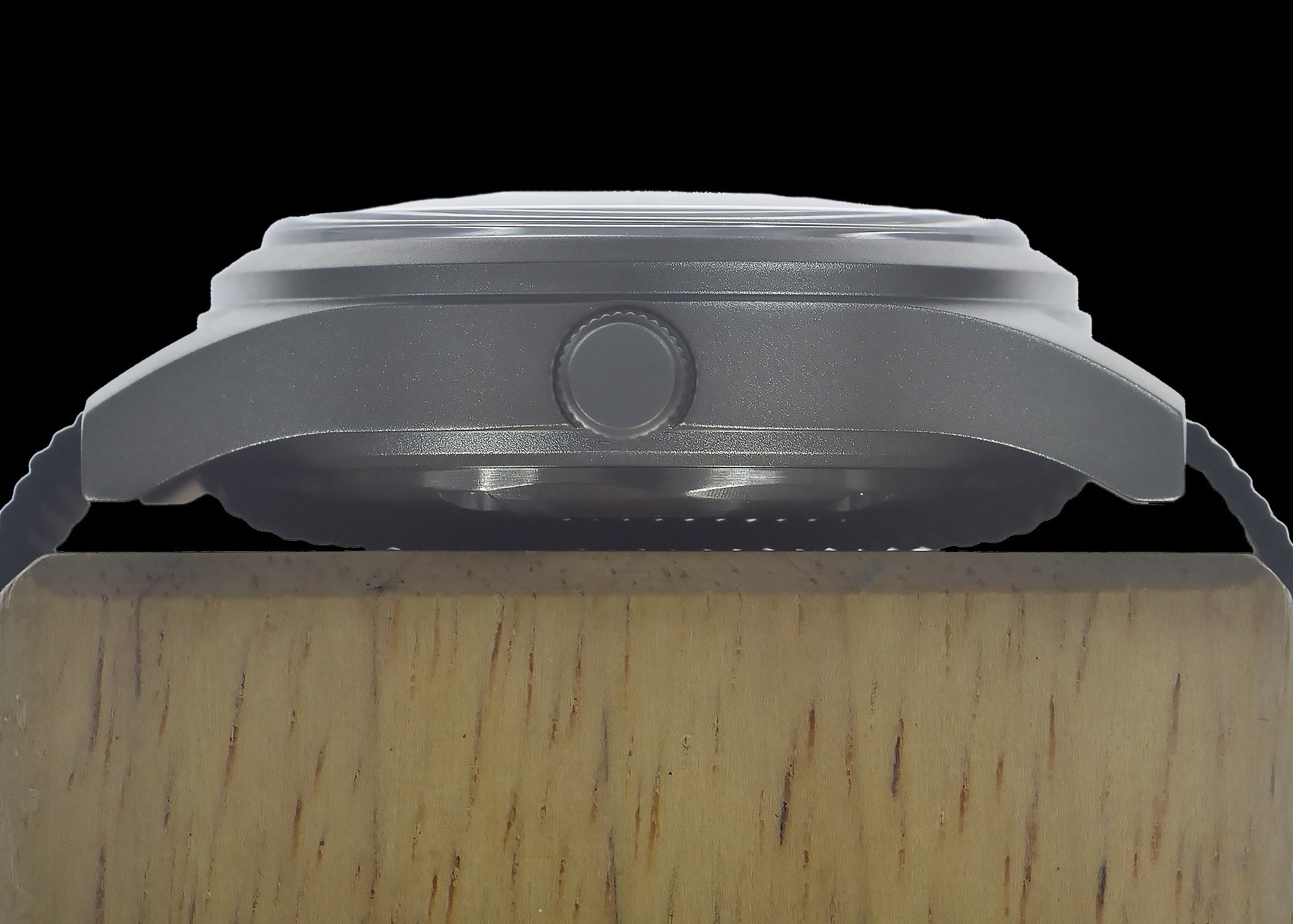 A-17 U.S 1950s Korean War Pattern Automatic 100m Water Resistant Military Watch with Shatter and Scratch Resistant Box Sapphire Crystal