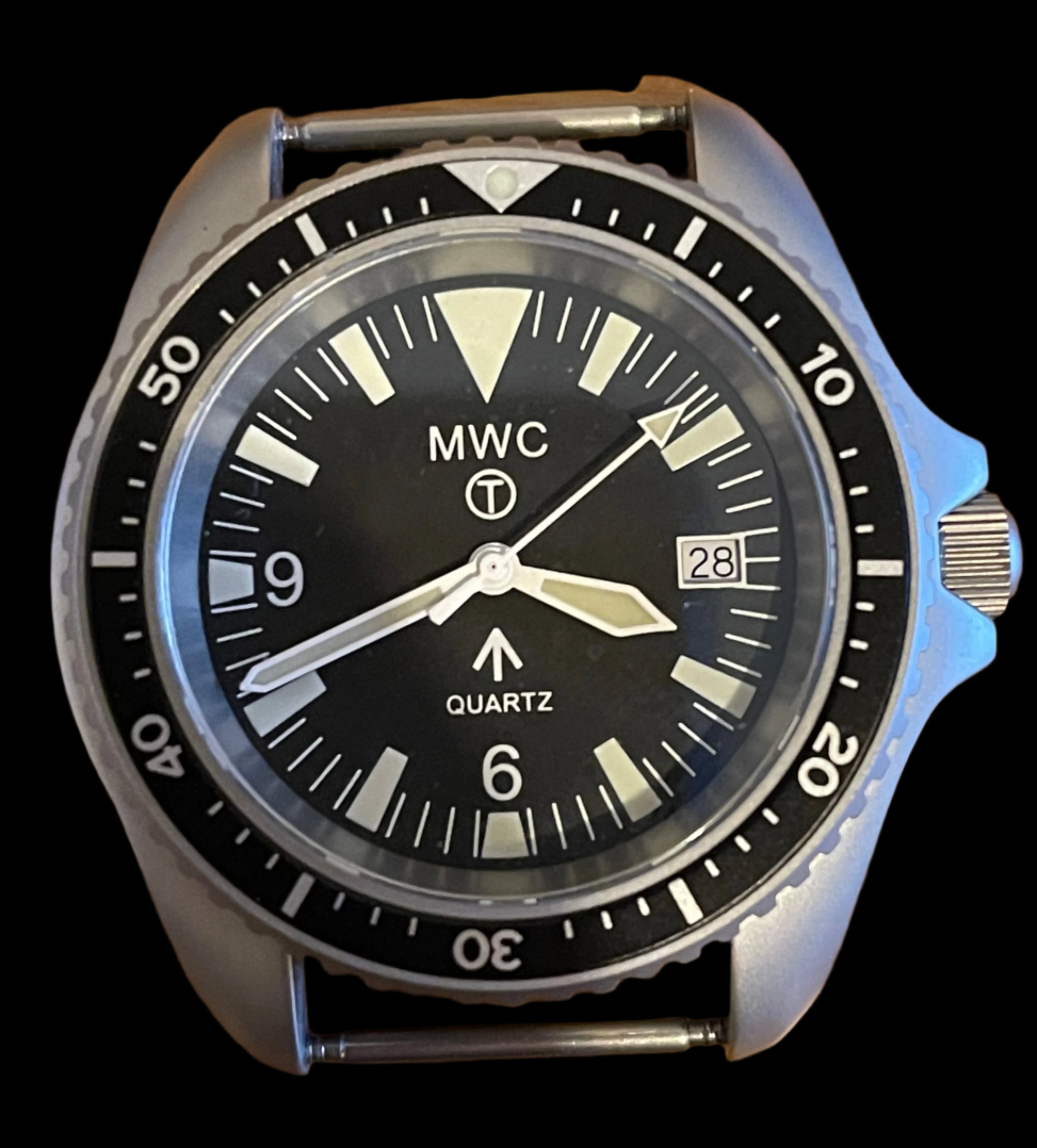 3 x 18mm, 20mm, 22mm or 24mm Pins Designed to Create the Appearance of a Military Watch with Fixed Solid Bars