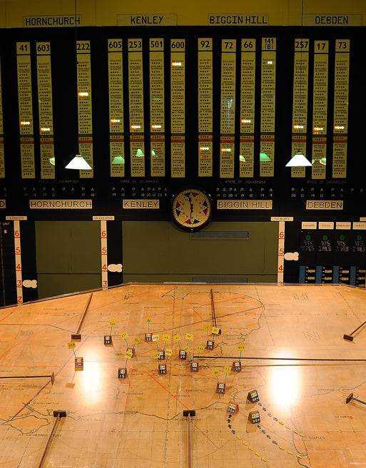 RAF 1940 Pattern "Battle of Britain" Replica Sector Wall Clock with Silent Sweep Movement in Wooden Case (Size 14" / 35.6cm)