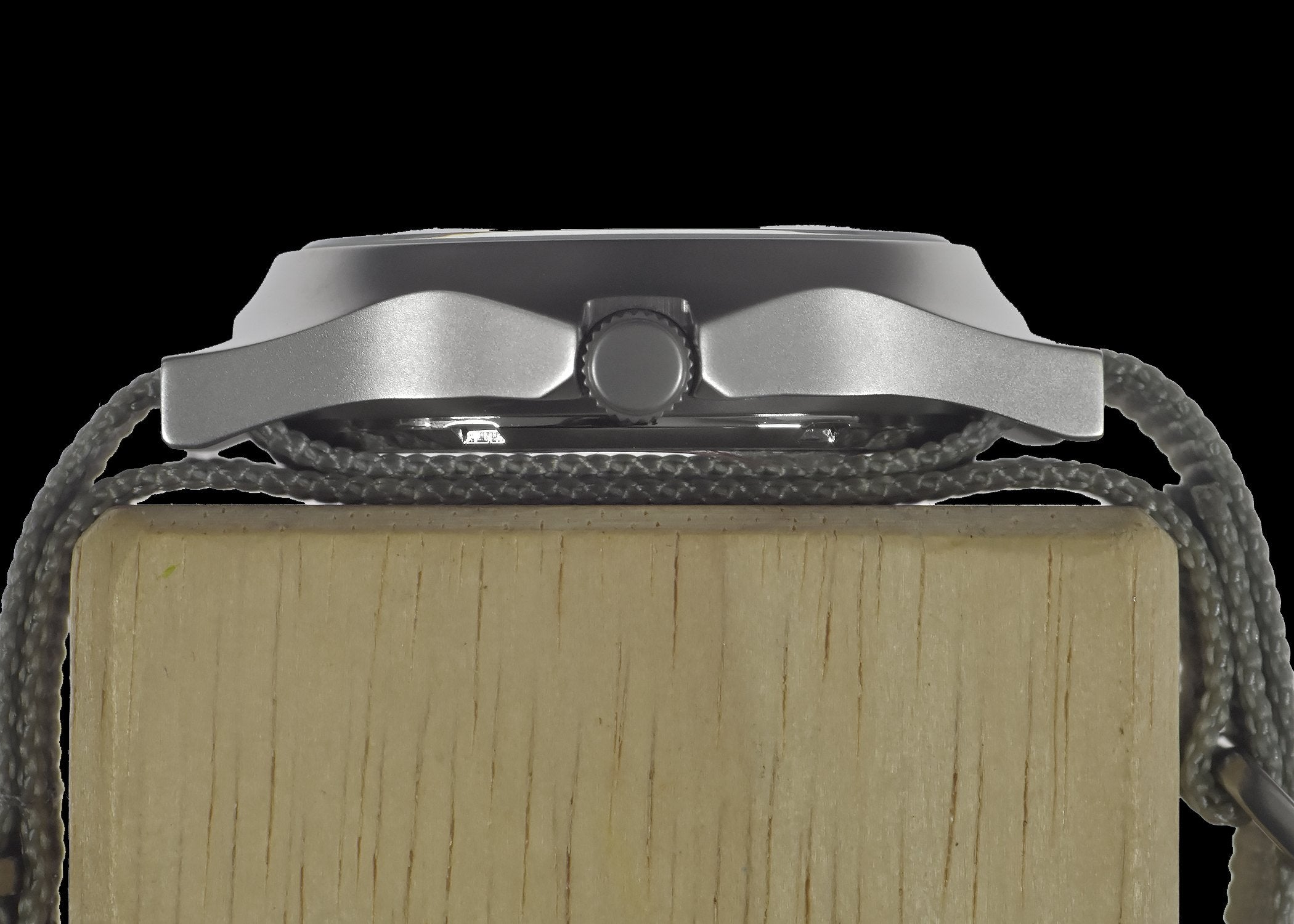 MWC G10LM Stainless Steel Military Watch – Black NATO Strap (Contract Model with Broad Arrow / Pheon) – Non-Date Window Version